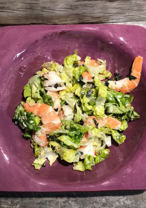Une photo de Salade crevettes coco