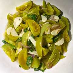A picture of Sambal Tomat Tumis untuk Pelengkap Garang Asem Khas Pekalongan.