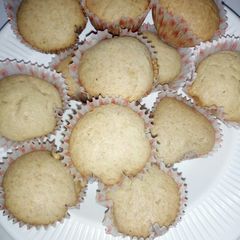 Vanilla cup cakes A picture of Vanilla cup cakes.