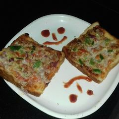 A picture of Bread pizza.