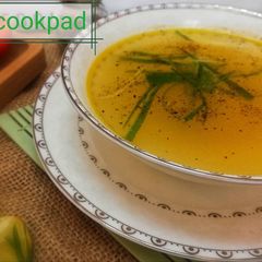 A picture of Chicken stock.