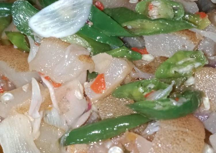 Tumis kikil mercon