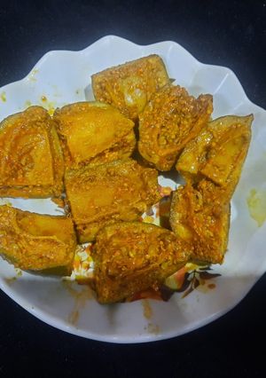 A picture of Raw mango pickle.