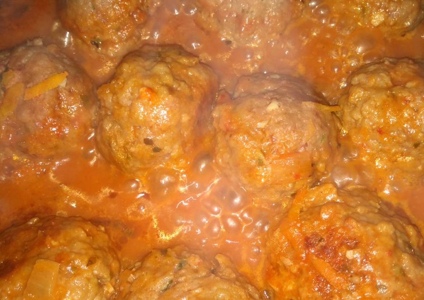 Unas ricas alb贸ndigas para los tallarines馃構