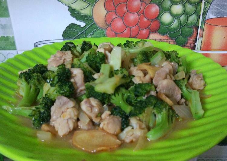 Tumis ayam brokoli