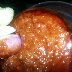 A picture of Lahsun kachri chutney.