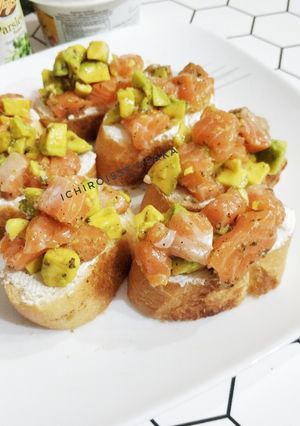 Foto resep Salmon Avocado Bruschetta