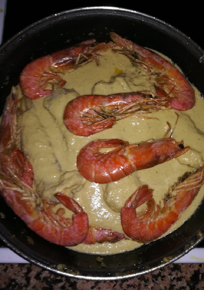 Una foto de Colitas rape con salsa berberegamba