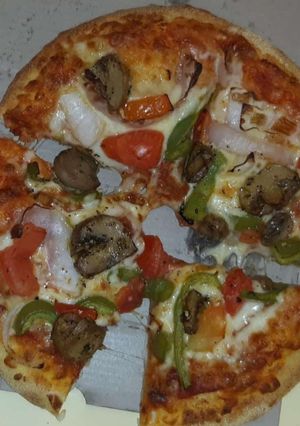 A picture of Cheese pizza.