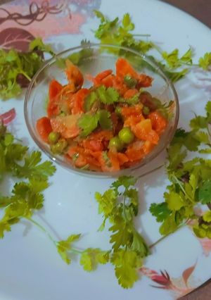गाजर मटर की सब्जी (gajar matar ki sabzi recipe in Hindi) रेसिपी मुख्य फोटो