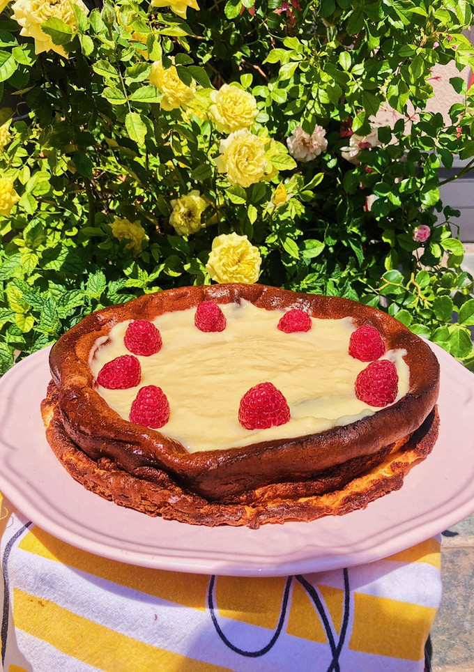 Una foto de Tarta de queso para mamá con los limones de papá🍋