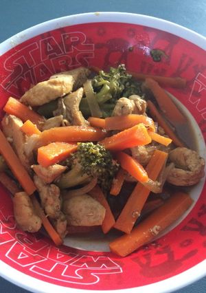 Una foto de Pollo en salsa de soya