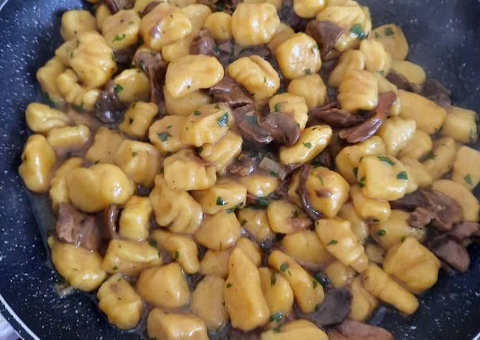 Ньокки из картофеля с белыми грибами