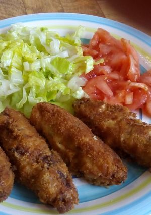 Una foto de Barritas cremosas de pollo y papa apanadas