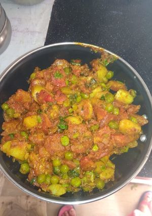 A picture of Gajar matar ki sabji.