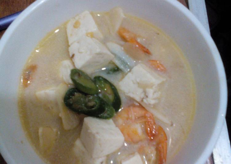 Tahu udang kuah santan