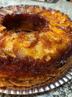Una foto de Torta invertida de manzana 🍎