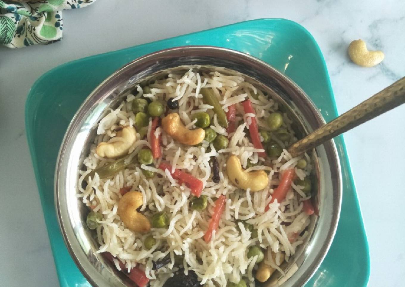 Vegetable Pulao (Rice Cooked With Veggies And Spices)