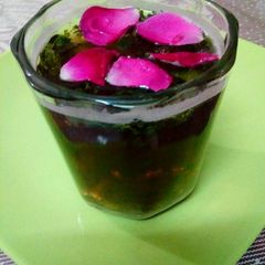 A picture of Rose mint tea.