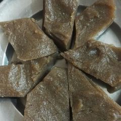 A picture of Singhare ke aate ki katli.