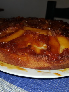 Una foto de Tarta de manzana invertida
