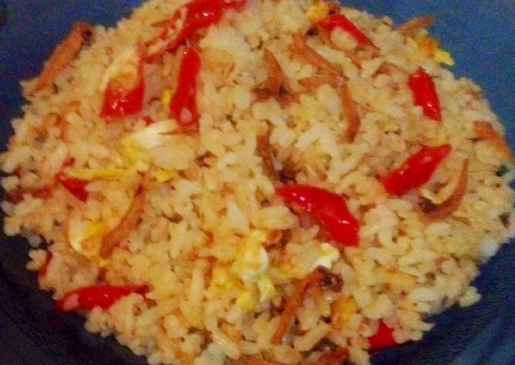 Nasi goreng putih teri Medan