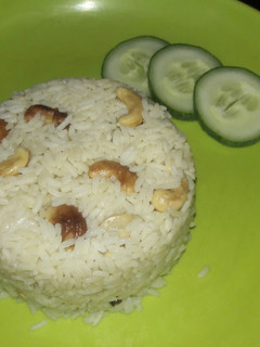 முந்திரி பருப்பு புலாவ் (Munthiri paruppu pulao recipe in tamil) செய்முறை முக்கிய புகைப்படம்