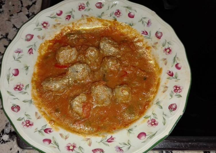 Albóndigas con pisto hechas en thermomix
