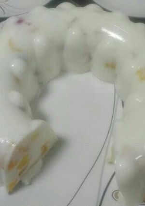 Una foto de Gelatina de Yogurth con Frutas