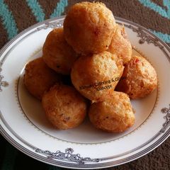 A picture of Kwallon doya (yam ball).