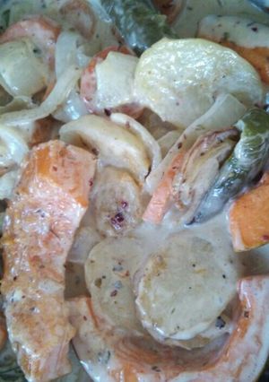 Una foto de Verduras asadas bañadas en salsa de roquefort
