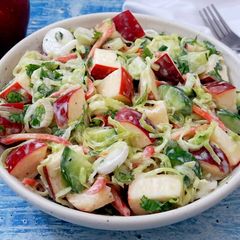 A picture of Apple Cabbage Slaw.