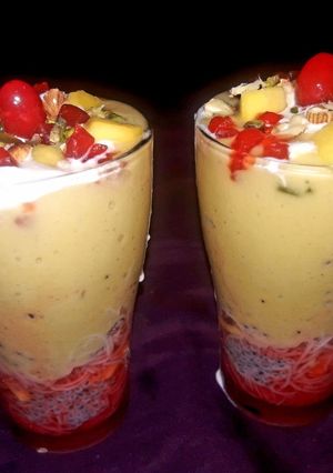 इन्सटेंट मैंगो फालूदा (Instant Mango Falooda recipe in Hindi) रेसिपी मुख्य फोटो