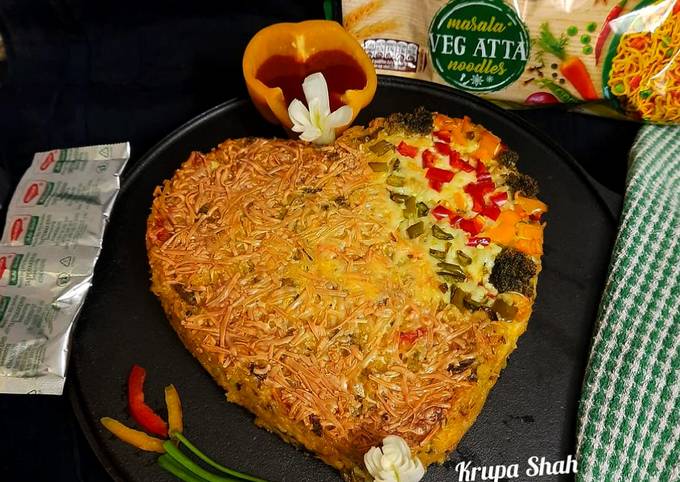 Cheesy Maggi vegetable cake