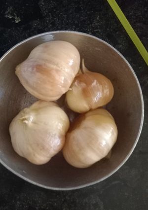عکسی از دستور ترشی سیر