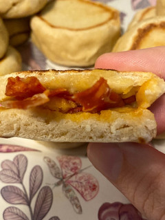 Una foto de 🥖PANECILLOS RÁPIDOS DE AJO RELLENOS🥖