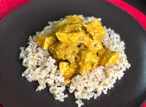 Una foto de Tofu al Tikka massala 🌱vegetariano