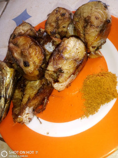 A picture of Fried fish 🎏.
