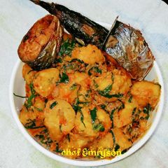 A picture of Plantain pottage & fried fish.