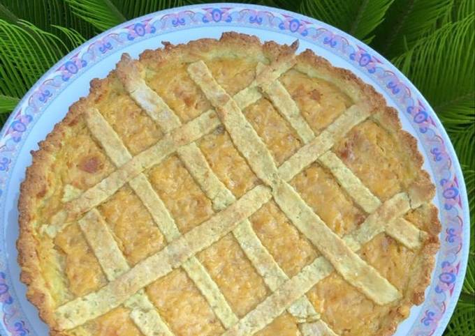 Crostata con frolla all’avocado🥑 e crema di yogurt e pesche🍑