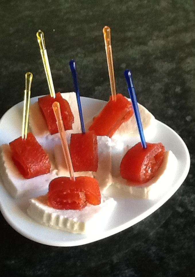Una foto de Queso fresco con membrillo