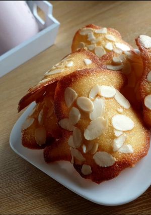 Une photo de ※ Tuiles aux amandes ※
