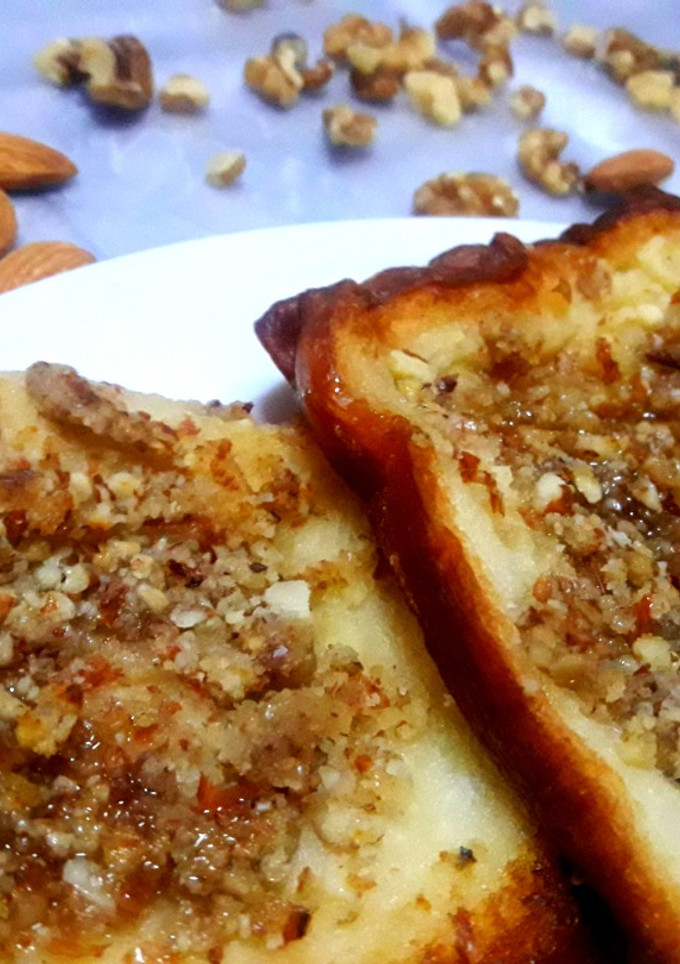 எல்மெண்ட் வால்நட் கிரஸ்டட்  ஃப்ரென்ச் டோஸ்ட் (Almond Walnut French Toast Recipe in Tamil) செய்முறை முக்கிய புகைப்படம்