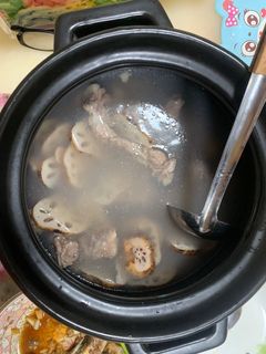 四神蓮藕排骨湯 的食譜成品照片