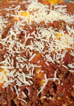 A picture of Beefy Baked Ravioli.