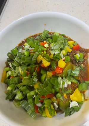 A picture of Green shimla mirch gravy.