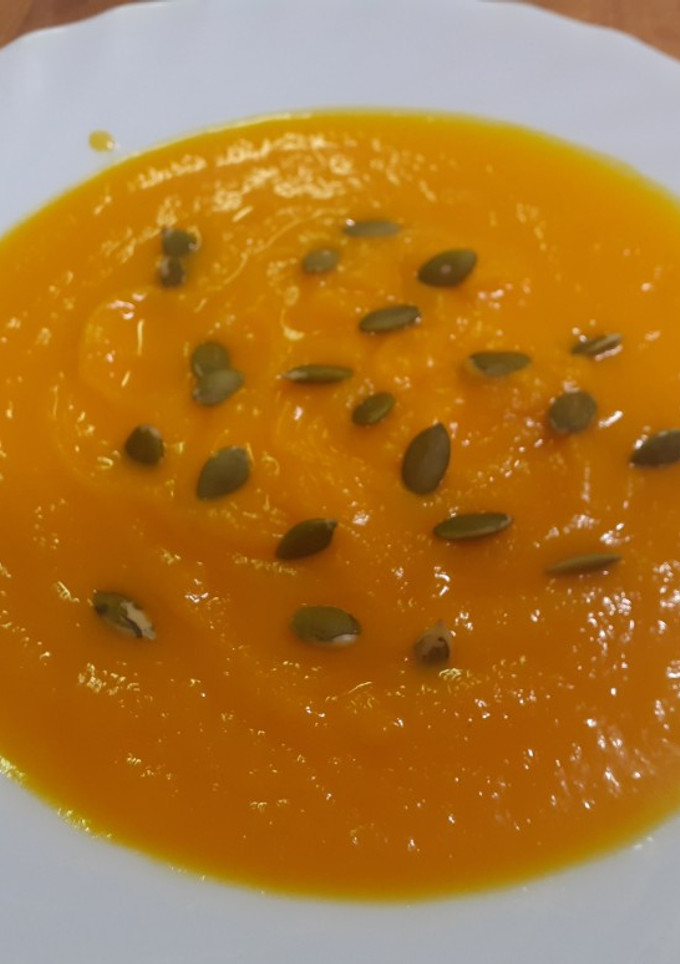 Una foto de Puré de calabaza, apio y nabo, en Thermomix tm21