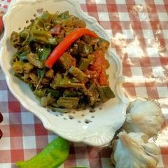 A picture of Pyaaz Bhindi.