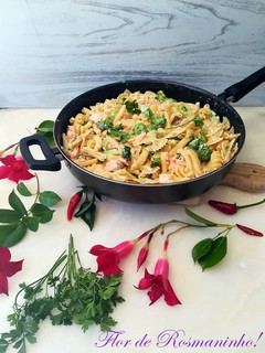 Foto de Massa com Salmão e Brócolos!