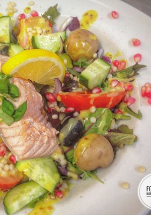 Una foto de 🥗Ensalada de salmón 🥗